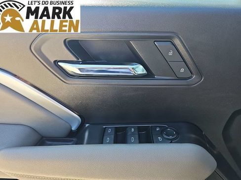 Used 2024 Chevrolet Colorado ZR2 AWD/4WD image 23