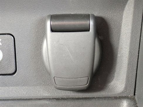 Used 2025 Nissan Sentra SV image 27