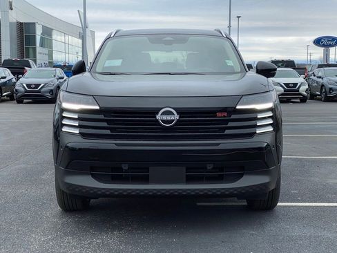 New 2025 Nissan Kicks SR image 9