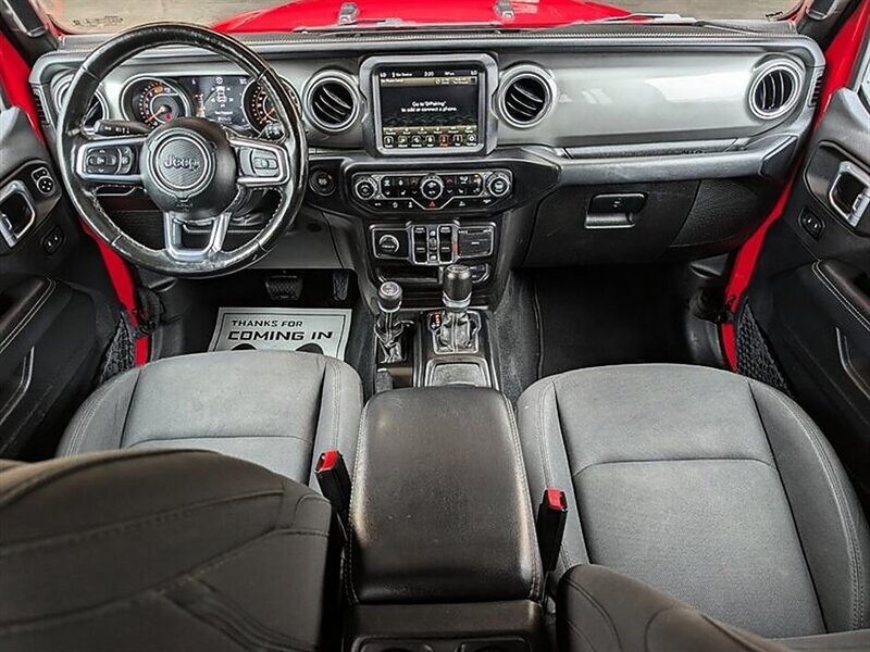 Used 2023 Jeep Wrangler Unlimited Sahara w/ Cold Weather Group AWD/4WD image 3