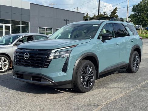 New 2026 Nissan Pathfinder SL w/ SL Premium Package (P04) AWD/4WD image 7