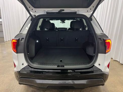 Used 2026 GMC Terrain AT4 w/ Convenience Package III image 12