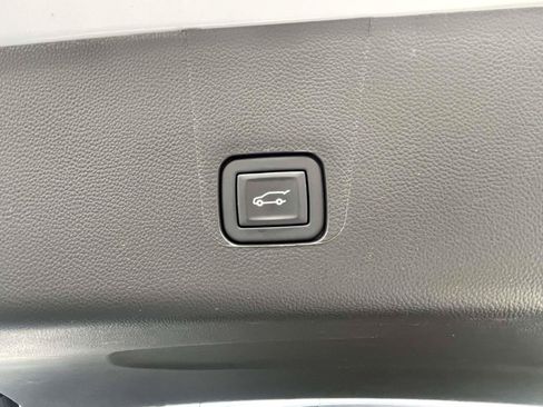 Certified 2023 Chevrolet Traverse High Country w/ LPO, Floor Liner Package FWD image 6
