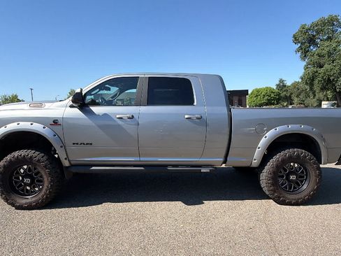 Used 2021 RAM 3500 Laramie w/ Night Edition AWD/4WD image 8