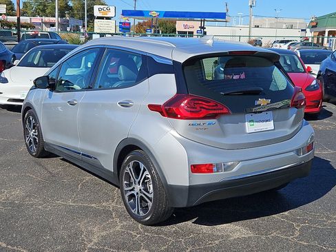 Used 2021 Chevrolet Bolt Premier image 2