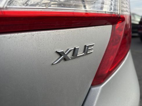 Used 2014 Toyota Camry image 10