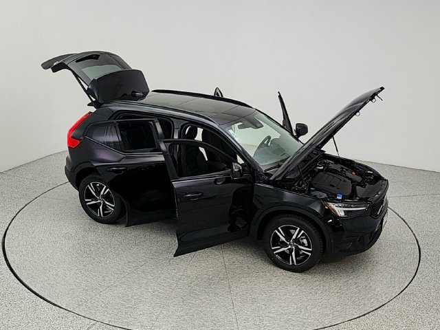New 2026 Volvo XC40 B5 Core w/ Protection Package Premier AWD/4WD image 40