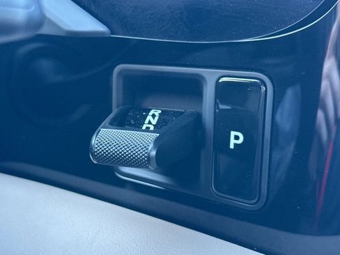 Used 2023 Porsche Taycan image 21