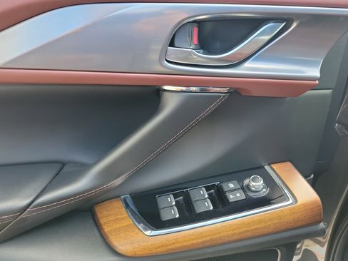 Used 2017 MAZDA CX-9 Signature image 23