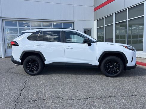 Used 2025 Toyota RAV4 LE AWD/4WD image 22