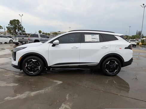 New 2026 Kia Sportage EX w/ EX Panorama Roof Package FWD image 5