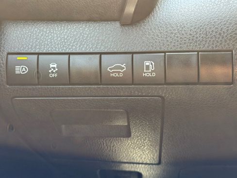 Used 2024 Toyota Camry SE FWD image 8
