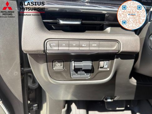Used 2023 Cadillac Escalade Sport AWD/4WD image 31