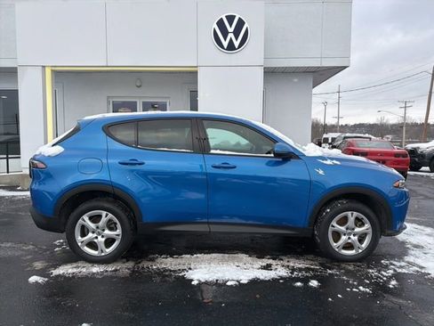 Used 2024 Dodge Hornet GT image 2