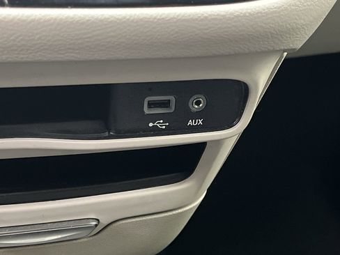 Used 2019 Chrysler Pacifica LX image 22