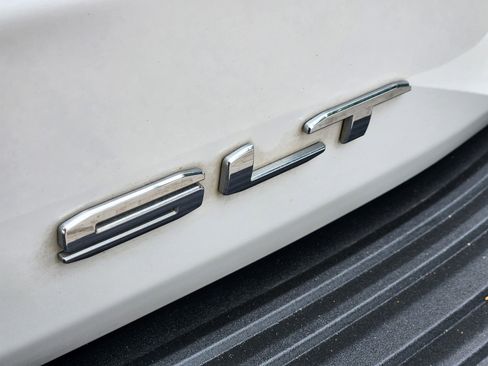 Used 2023 GMC Yukon SLT w/ SLT Premium Package RWD image 31