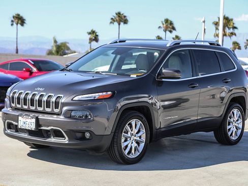 Used 2015 Jeep Cherokee Limited w/ Luxury Group FWD image 3
