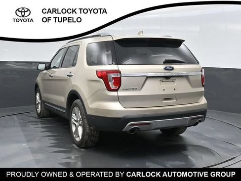 Used 2017 Ford Explorer Limited w/ Equipment Group 301A FWD image 11