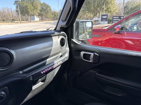 Used 2021 Jeep Wrangler Unlimited Sport image 21