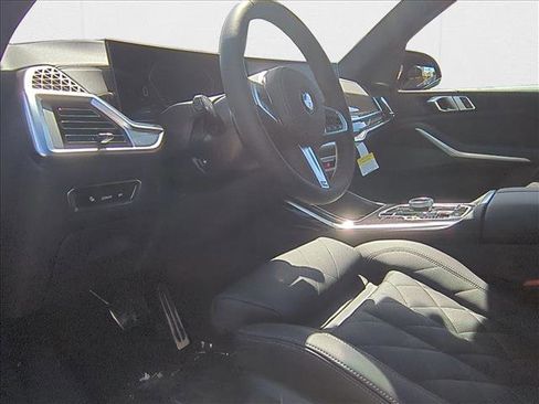 Used 2026 BMW X7 xDrive40i w/ M Sport Package image 10