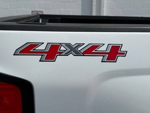 Used 2017 Chevrolet Silverado 2500 LT AWD/4WD image 14
