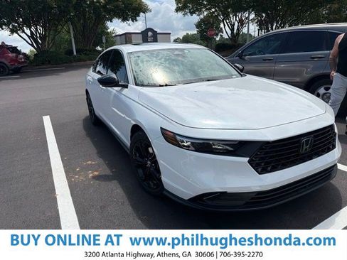 Used 2025 Honda Accord SE image 1