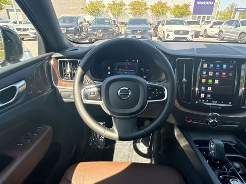 Used 2023 Volvo XC60 B5 Plus w/ Climate Package AWD/4WD image 16