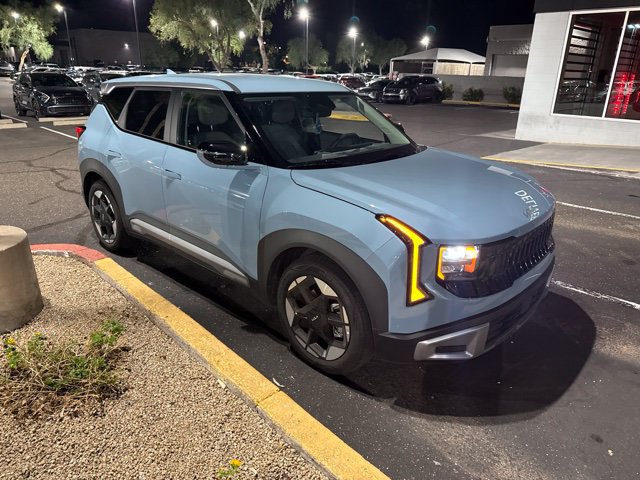 Used 2027 Kia Seltos EX FWD image 3