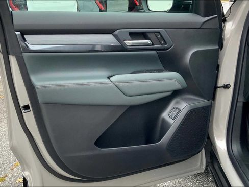 New 2026 GMC Terrain AT4 w/ Convenience Package III image 10