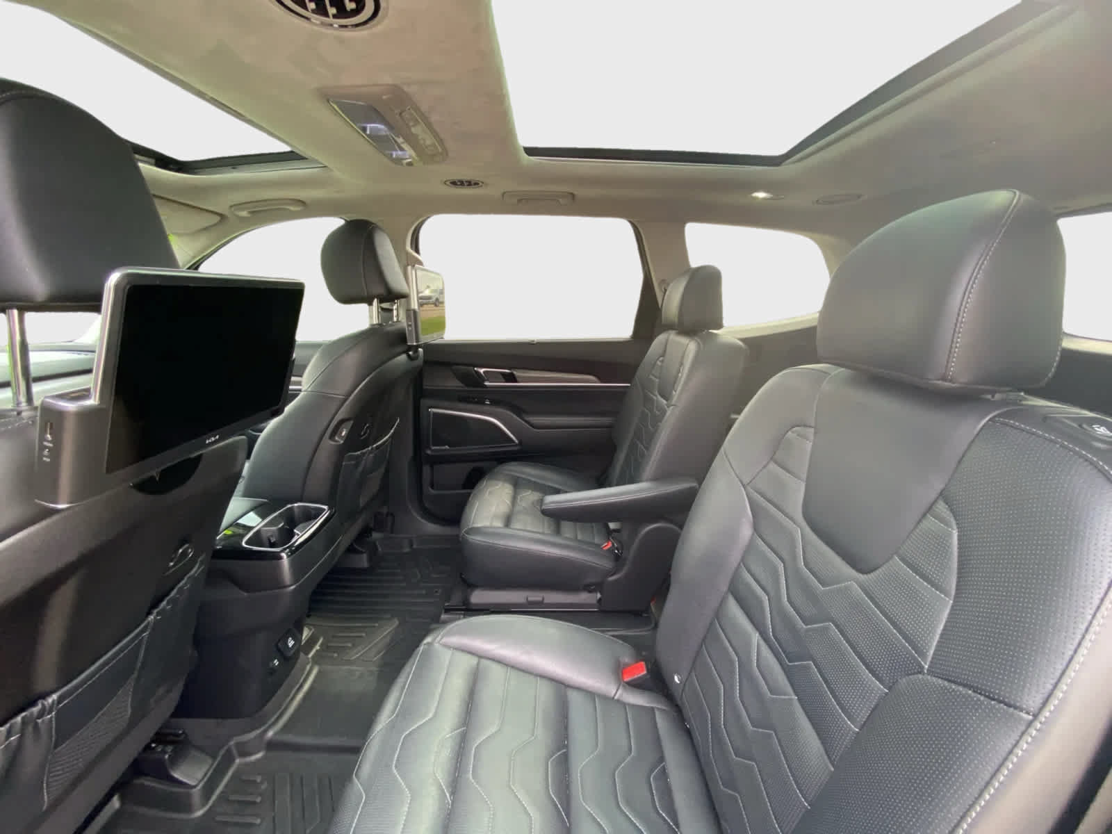 Used 2022 Kia Telluride SX w/ SX Prestige Package AWD/4WD image 13