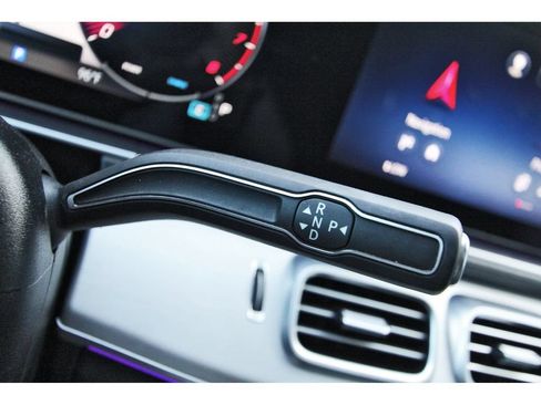 Used 2024 Mercedes-Benz GLE 450 4MATIC w/ AMG Line Exterior image 18