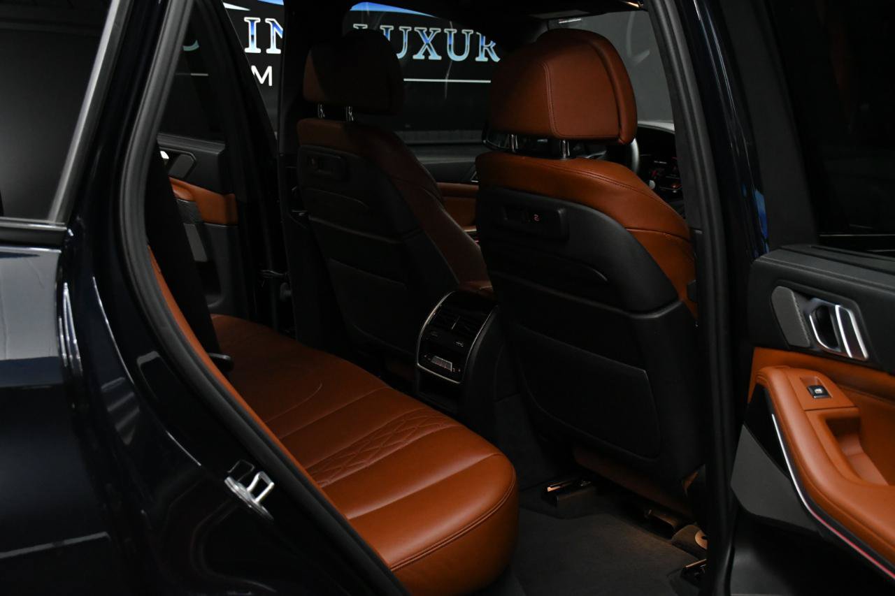 Used 2021 BMW X5 M50i w/ Executive Package AWD/4WD image 35