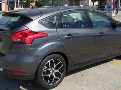 Used 2018 Ford Focus SEL image 6