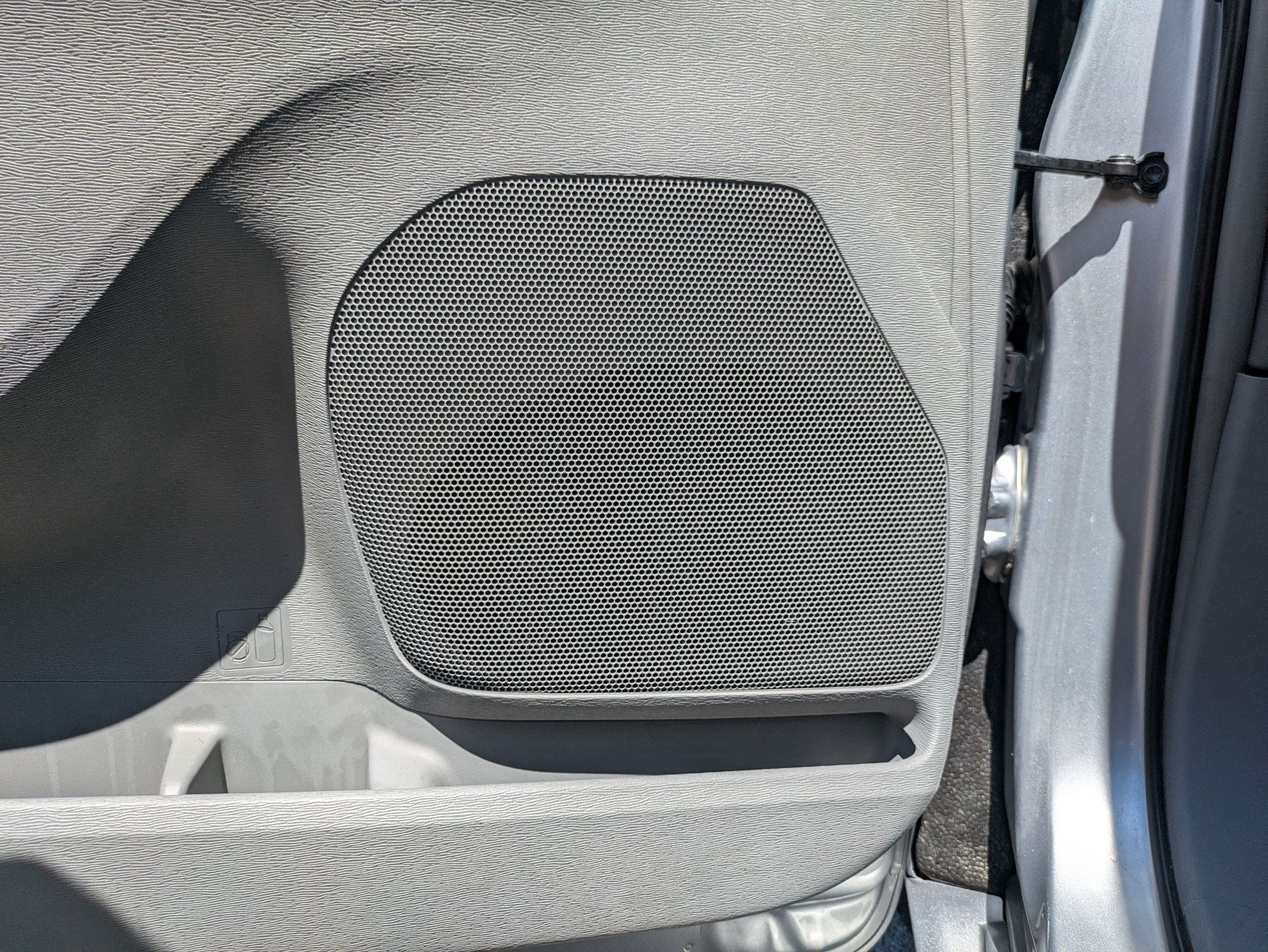 Used 2012 Toyota Sienna XLE w/ Entertainment Pkg FWD image 13