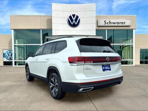 New 2026 Volkswagen Atlas SE image 3