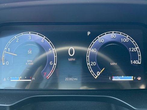 Used 2025 Jeep Grand Cherokee Altitude image 15