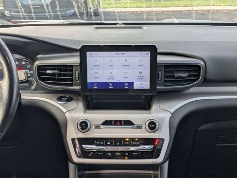 Used 2023 Ford Explorer XLT w/ Equipment Group 202A image 19