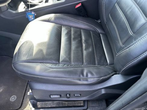 Used 2018 Ford Escape SEL FWD image 16