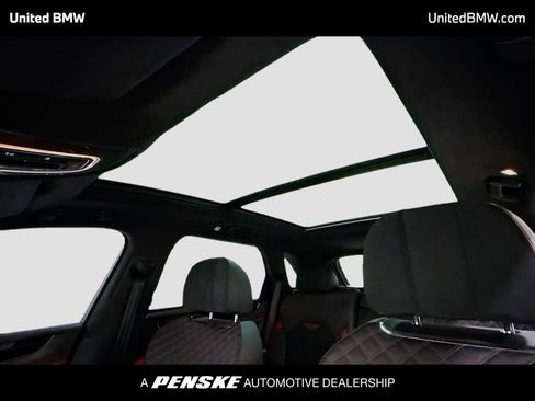 Used 2022 Bentley Bentayga Speed image 12