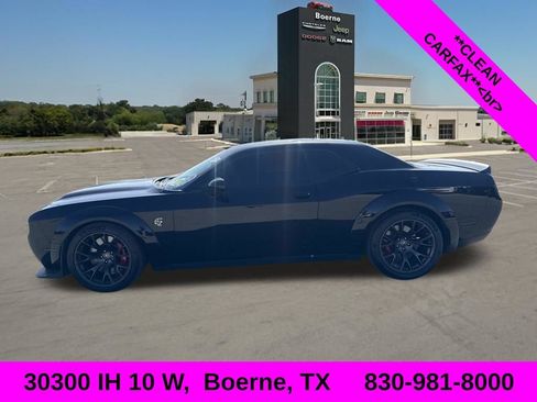 Used 2022 Dodge Challenger SRT Hellcat RWD image 1