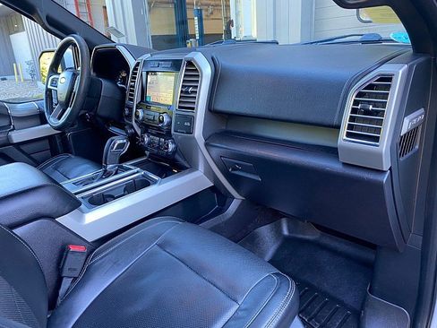 Used 2016 Ford F150 Lariat w/ Equipment Group 502A Luxury AWD/4WD image 31