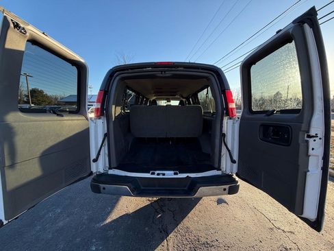 Used 2021 Chevrolet Express 3500 LT w/ LT Preferred Equipment Group image 30