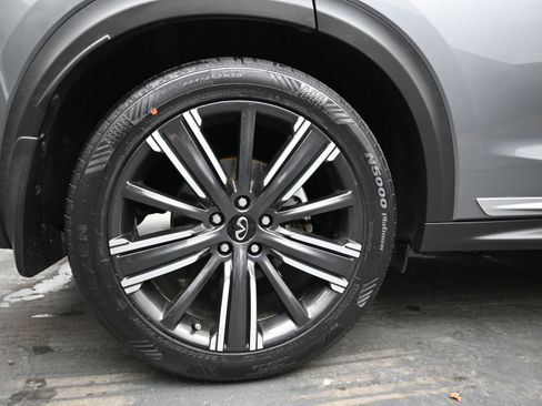 Used 2021 INFINITI QX50 Luxe w/ Appearance Package image 9