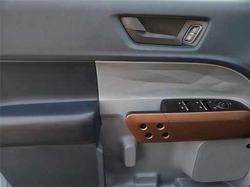 Certified 2022 Ford Maverick Lariat w/ Lariat Luxury Package image 8