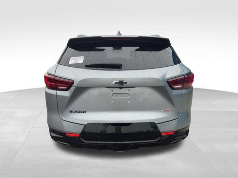 Used 2025 Chevrolet Blazer RS FWD image 9