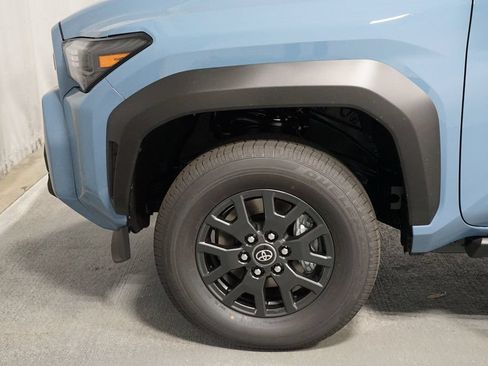 New 2026 Toyota 4Runner SR5 AWD/4WD image 5