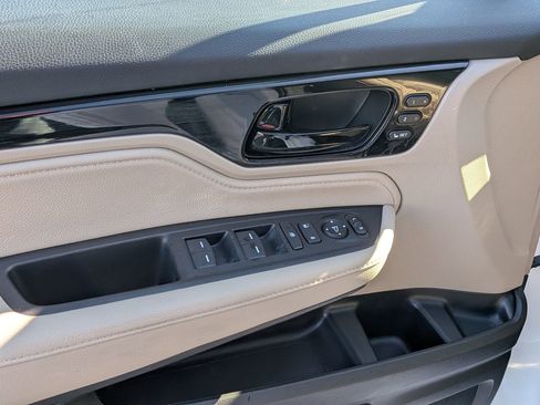 Used 2023 Honda Odyssey Touring image 15