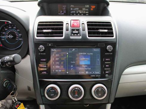 Used 2018 Subaru Forester 2.5i Premium image 13