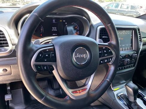 Used 2018 Jeep Grand Cherokee Trailhawk w/ Trailhawk Luxury Group AWD/4WD image 12