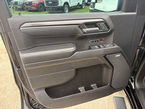 Used 2022 GMC Sierra 1500 AT4 image 10